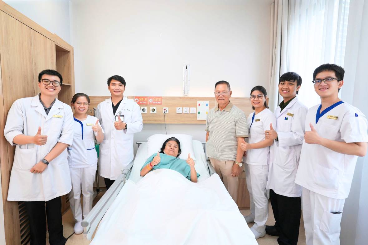 Vinmec Central Park “hồi sinh” bệnh nhân Campuchia nhiễm khuẩn nặng kèm đa bệnh nền cận kề cửa tử - Ảnh 1