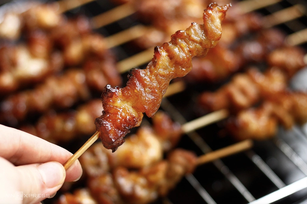 Khi thịt bị nướng đến mức cháy đen, nó sẽ sinh ra các chất gây ung thư nhóm 1, trực tiếp gây tổn thương cho DNA. Ảnh minh họa: Bùi Thủy