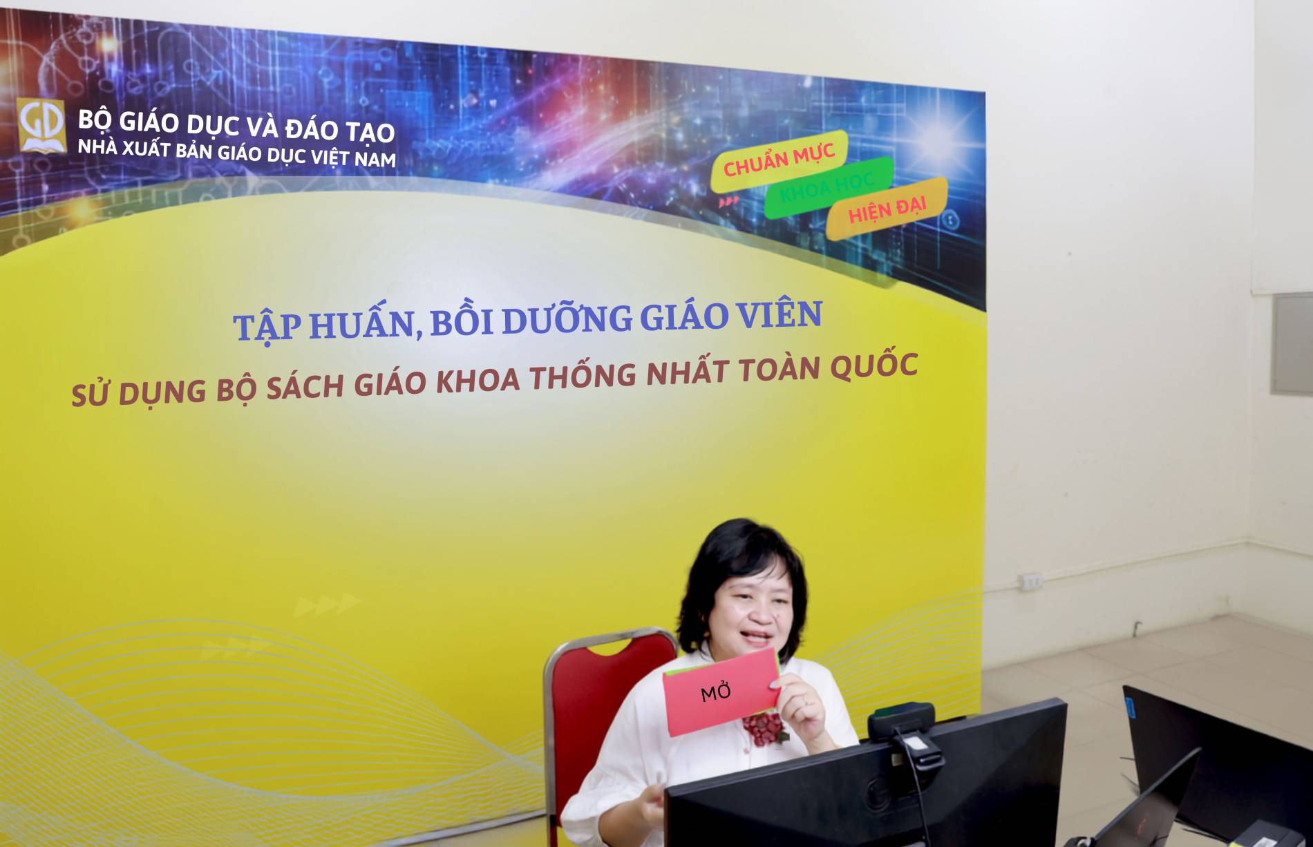 Nhà xuất bản Giáo dục Việt Nam hoàn thành tập huấn, bồi dưỡng sử dụng chung một bộ SGK - Ảnh 5