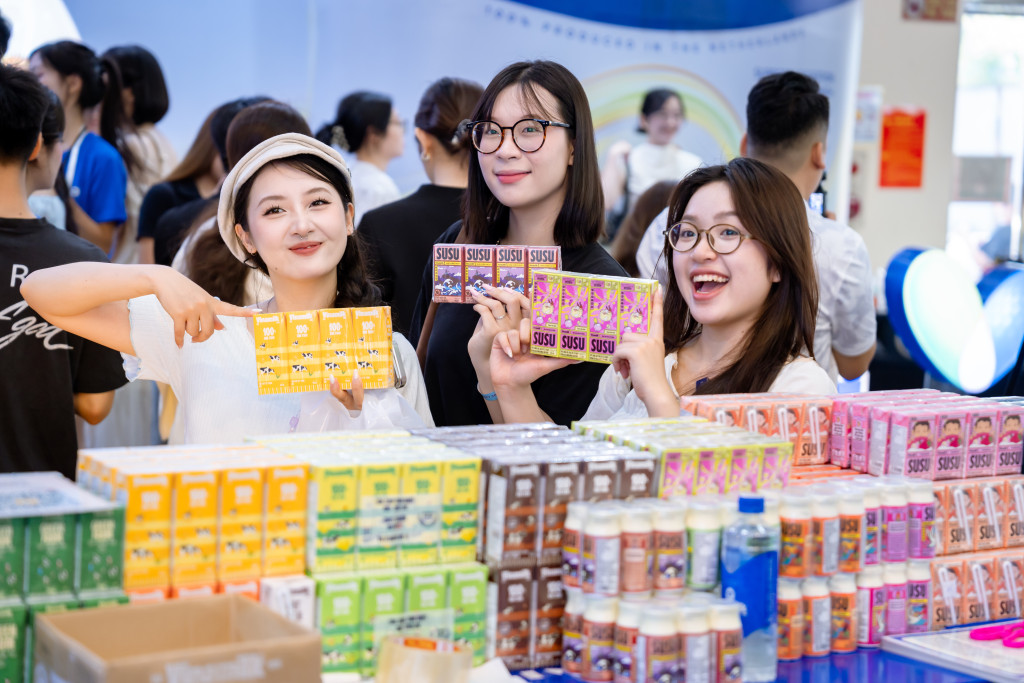 Vinamilk - một thương hiệu chọn phụng sự trước khi nghĩ đến tăng trưởng - Ảnh 9