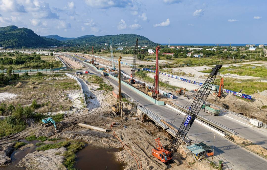 Chủ tịch An Giang Hồ Văn Mừng: "Không đánh đổi kỷ cương lấy tiến độ" – Bệ phóng cho Tăng trưởng Xanh - Ảnh 1