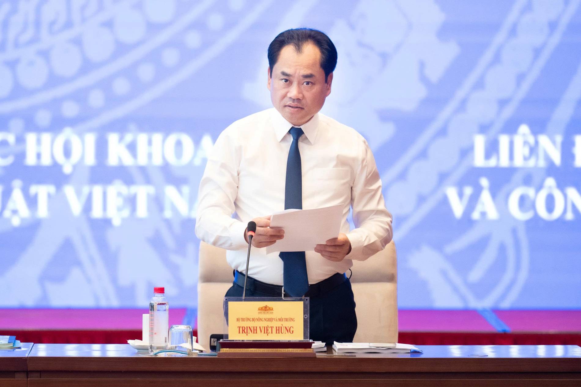 Chuyển từ “tiền kiểm” sang “kiến tạo phát triển”: Đột phá thể chế để bảo vệ môi trường là trung tâm của tăng trưởng - Ảnh 2