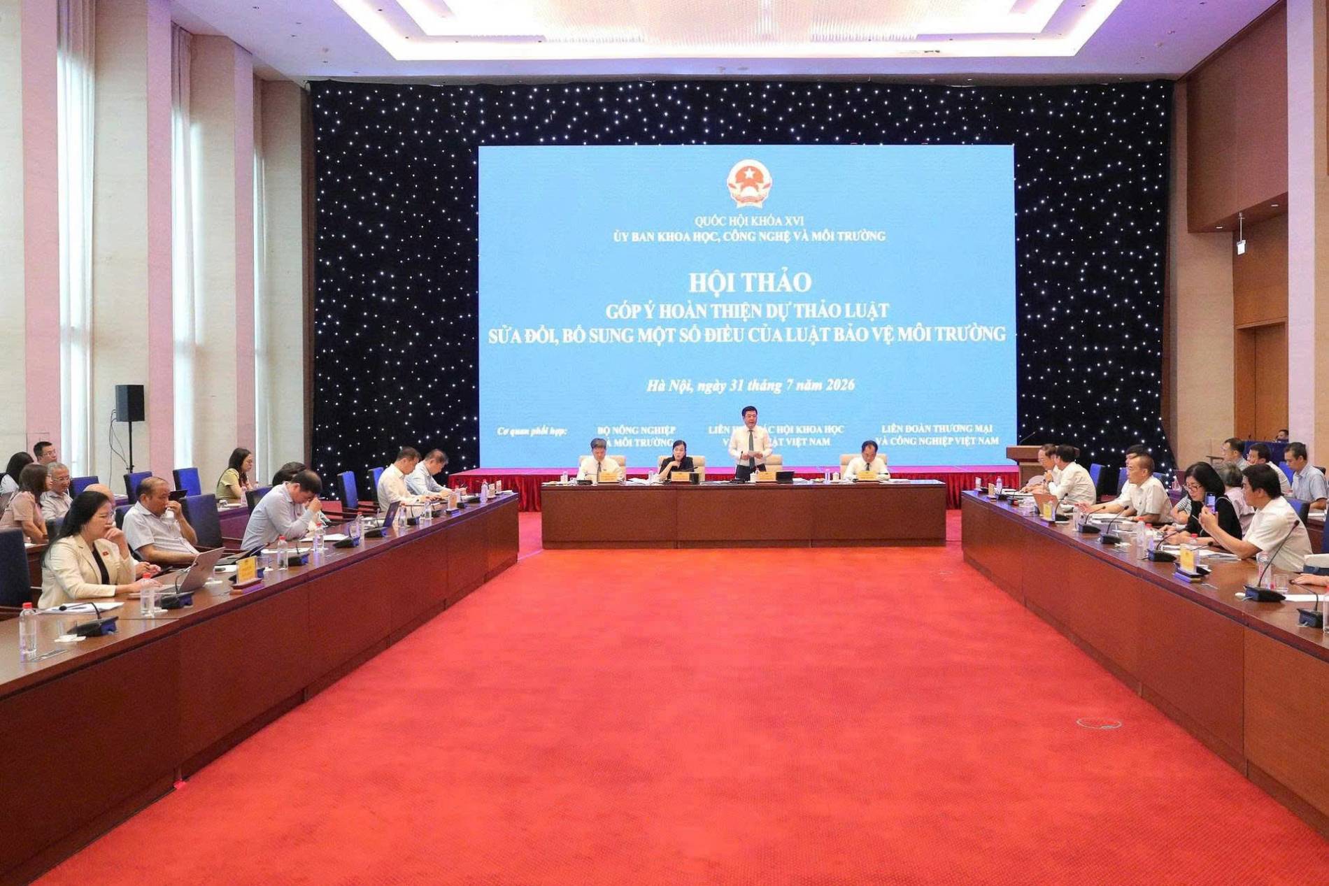 Tháo gỡ "điểm nghẽn" về quy định cấp giấy phép môi trường tại Luật Bảo vệ môi trường sửa đổi - Ảnh 1