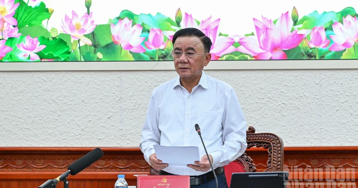 Chỉ thị của Bộ Chính trị về tăng cường sự lãnh đạo của Đảng và phát huy vai trò của các hội quần chúng - Ảnh 1