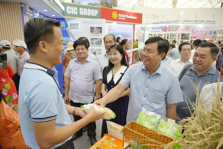 Từ thực tiễn An Giang đến Bộ Nội vụ: Cải cách thể chế vì một nền quản trị kiến tạo và phát triển xanh - Ảnh 2