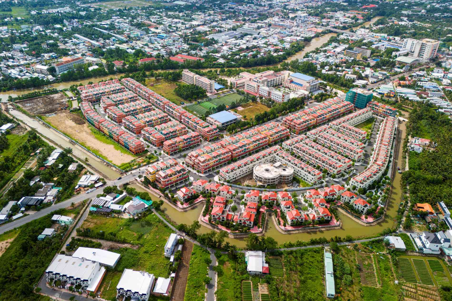Đô thị tri thức và nước đi của Bầu Hiển trong chu kỳ phát triển mới của Vĩnh Long - Ảnh 1
