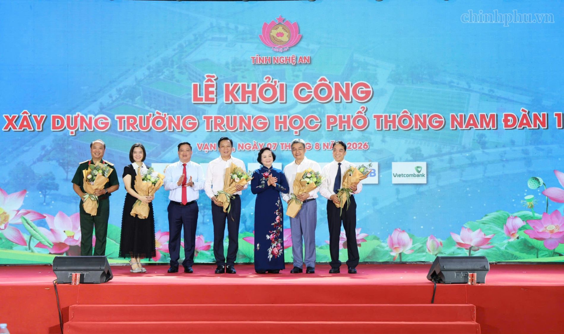 Khởi công Trường THPT Nam Đàn 1, Phó Thủ tướng Phạm Thị Thanh Trà kỳ vọng môi trường giáo dục chất lượng cao, nhân văn - Ảnh 5