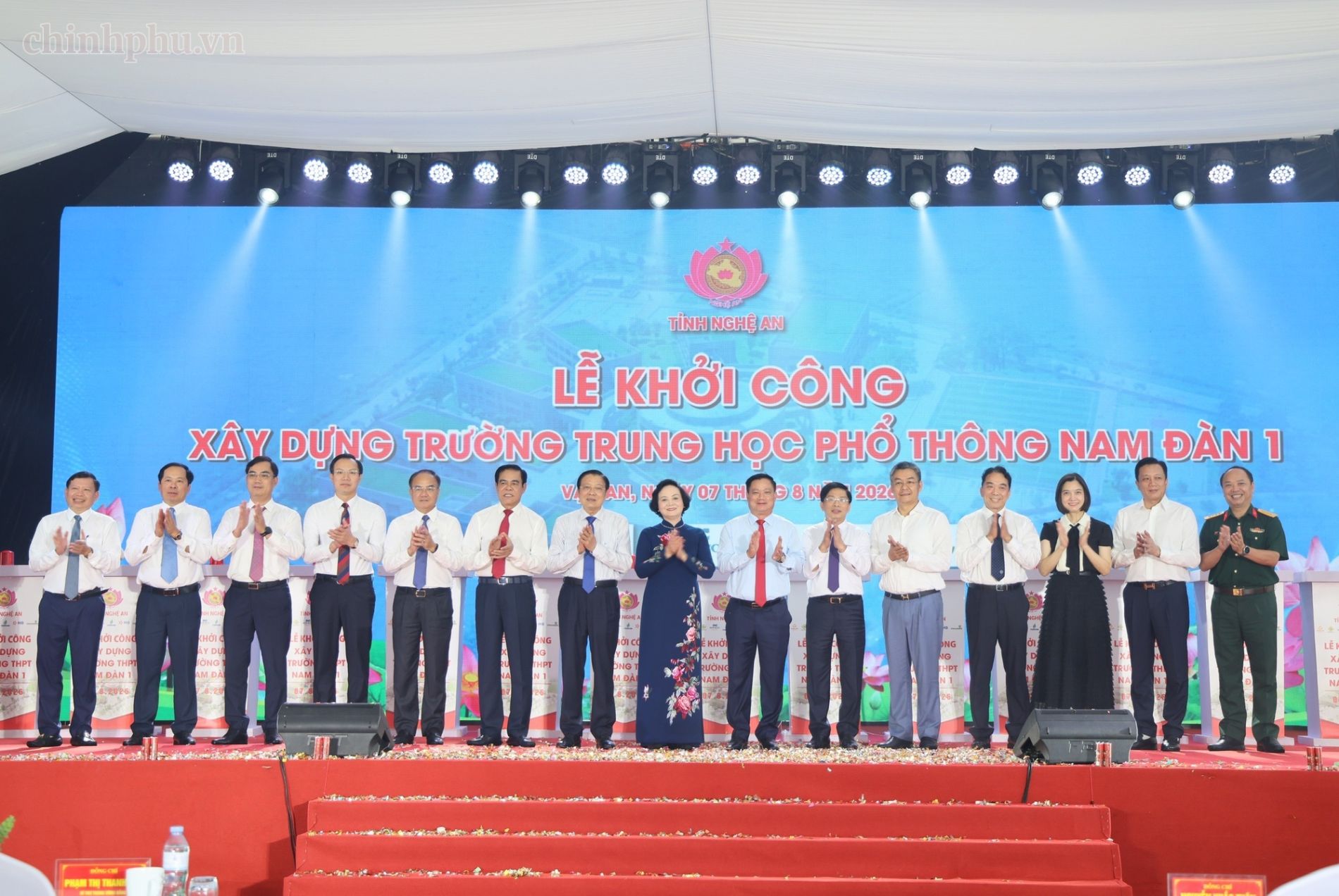 Khởi công Trường THPT Nam Đàn 1, Phó Thủ tướng Phạm Thị Thanh Trà kỳ vọng môi trường giáo dục chất lượng cao, nhân văn - Ảnh 7