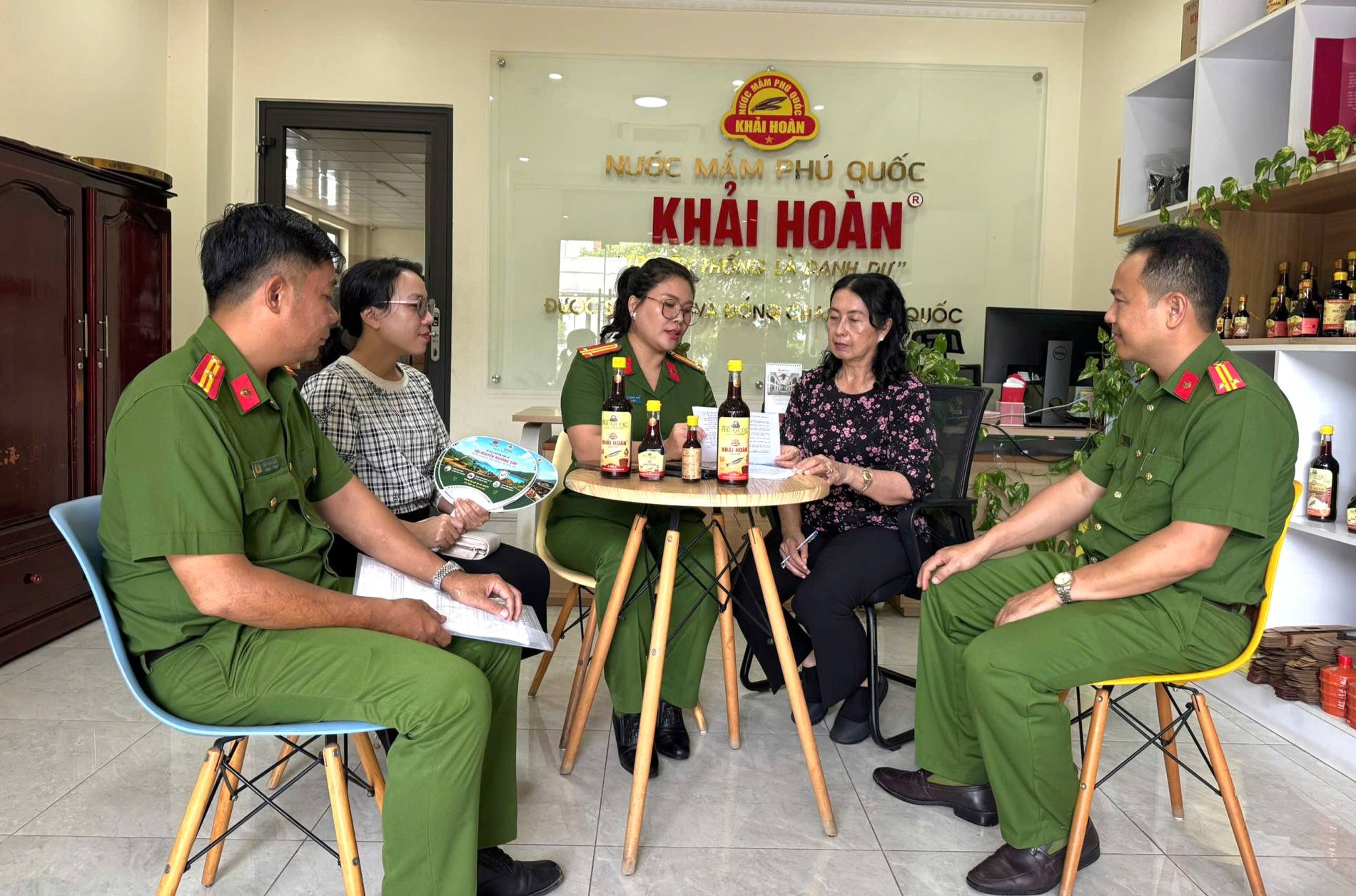 Phú Quốc siết quản trị môi trường, an toàn thực phẩm hướng tới APEC 2027 - Ảnh 3