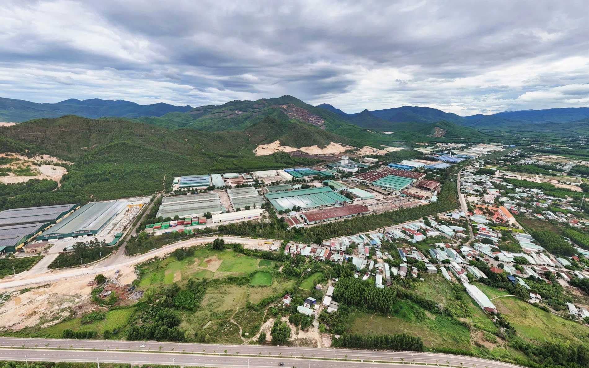 Gia Lai siết tiến độ dự án KCN: Tối ưu nguồn lực đất đai cho tăng trưởng xanh - Ảnh 1