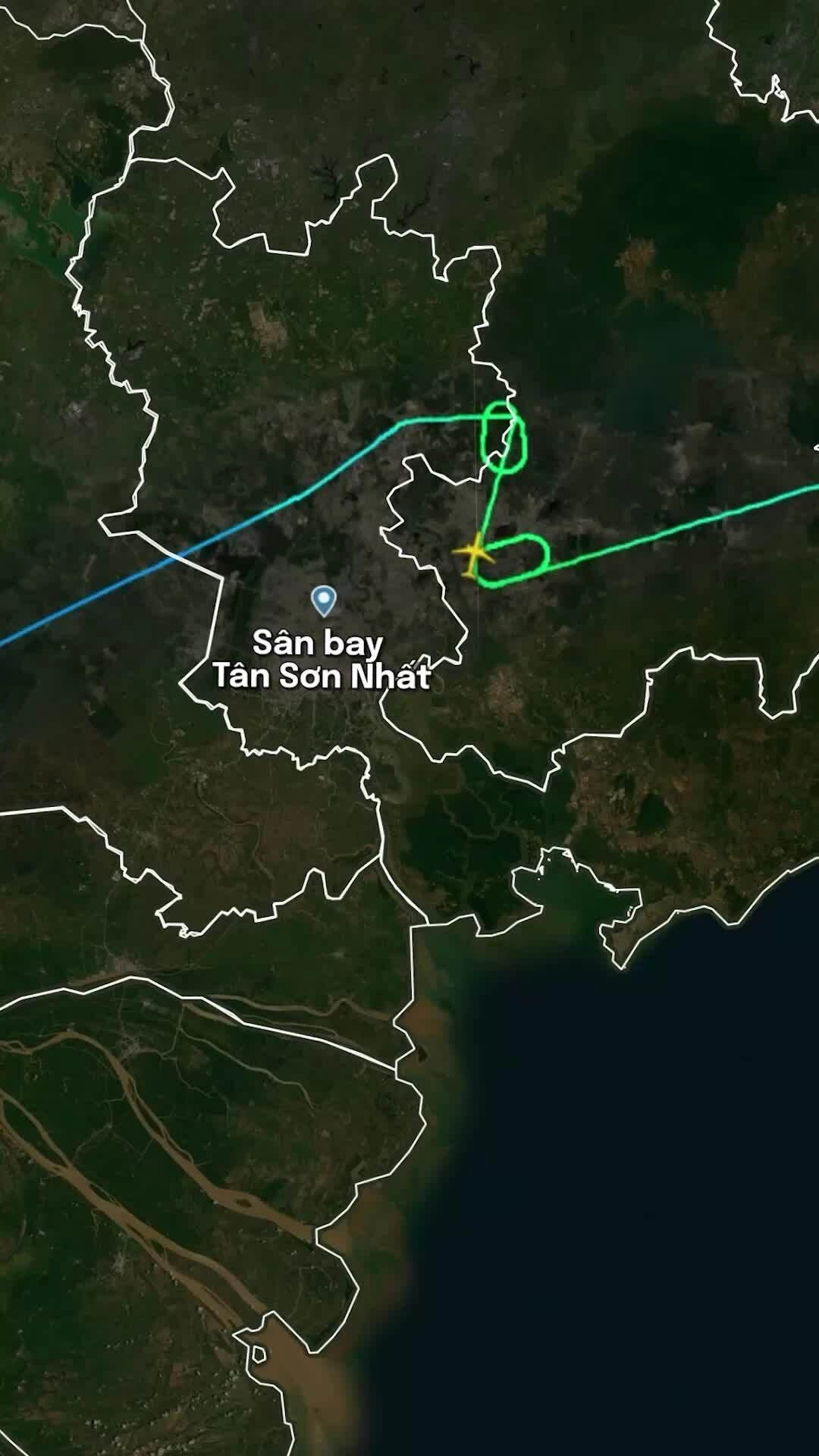 Sân bay Tân Sơn Nhất đóng cửa hơn 2 giờ vì drone