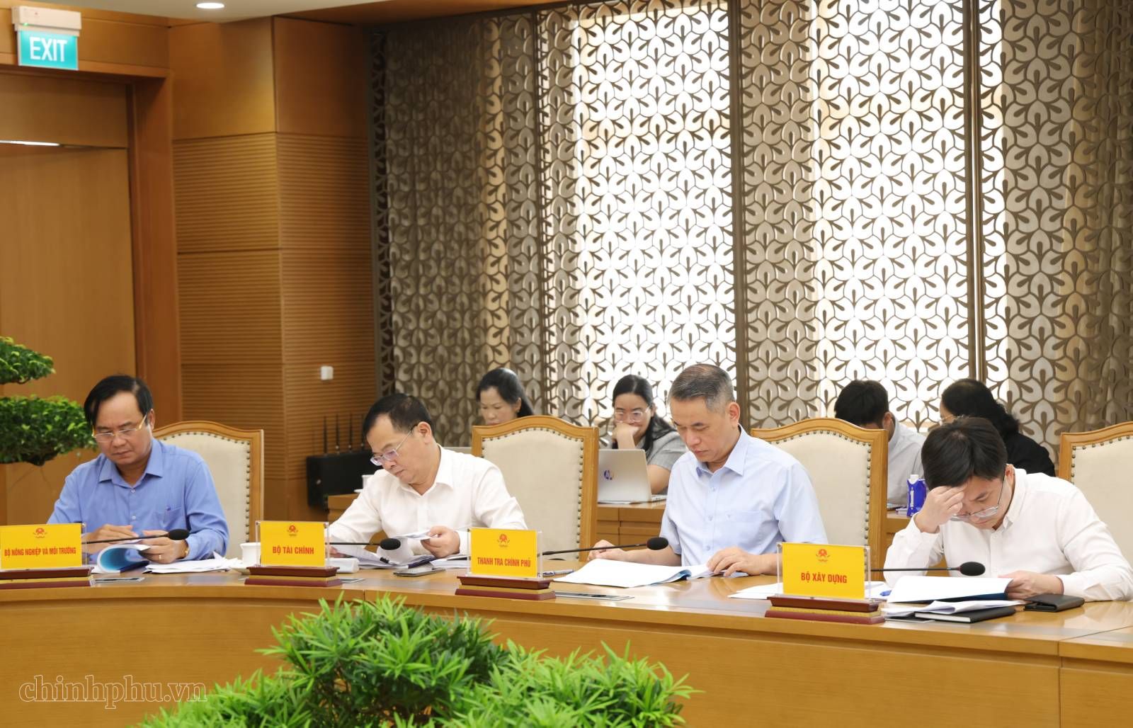 Phó Thủ tướng Hồ Quốc Dũng: Không né tránh, không đùn đẩy, tháo gỡ thực chất vướng mắc của doanh nghiệp - Ảnh 4
