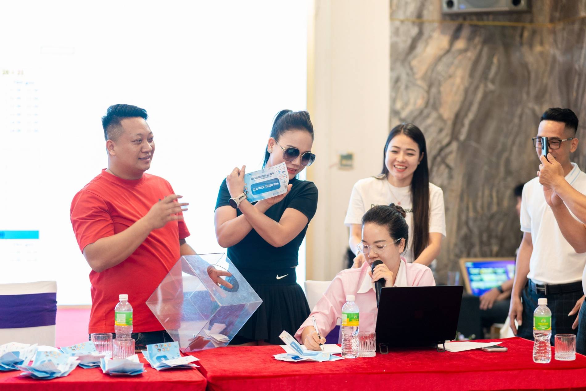 Giải Pickleball LCF tranh cúp Miss Dental 2026: Sức mạnh thể thao kết nối doanh nghiệp và lan tỏa trách nhiệm xã hội - Ảnh 8