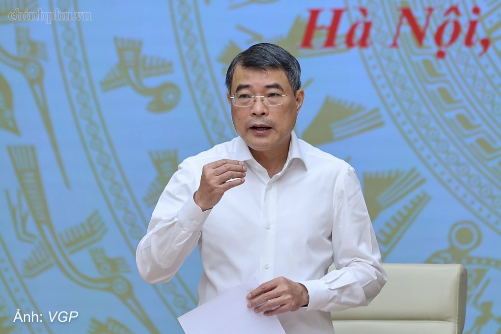 Thủ tướng Lê Minh Hưng phát biểu tại cuộc họp với các ngân hàng, ngày 13/8. Ảnh: VGP