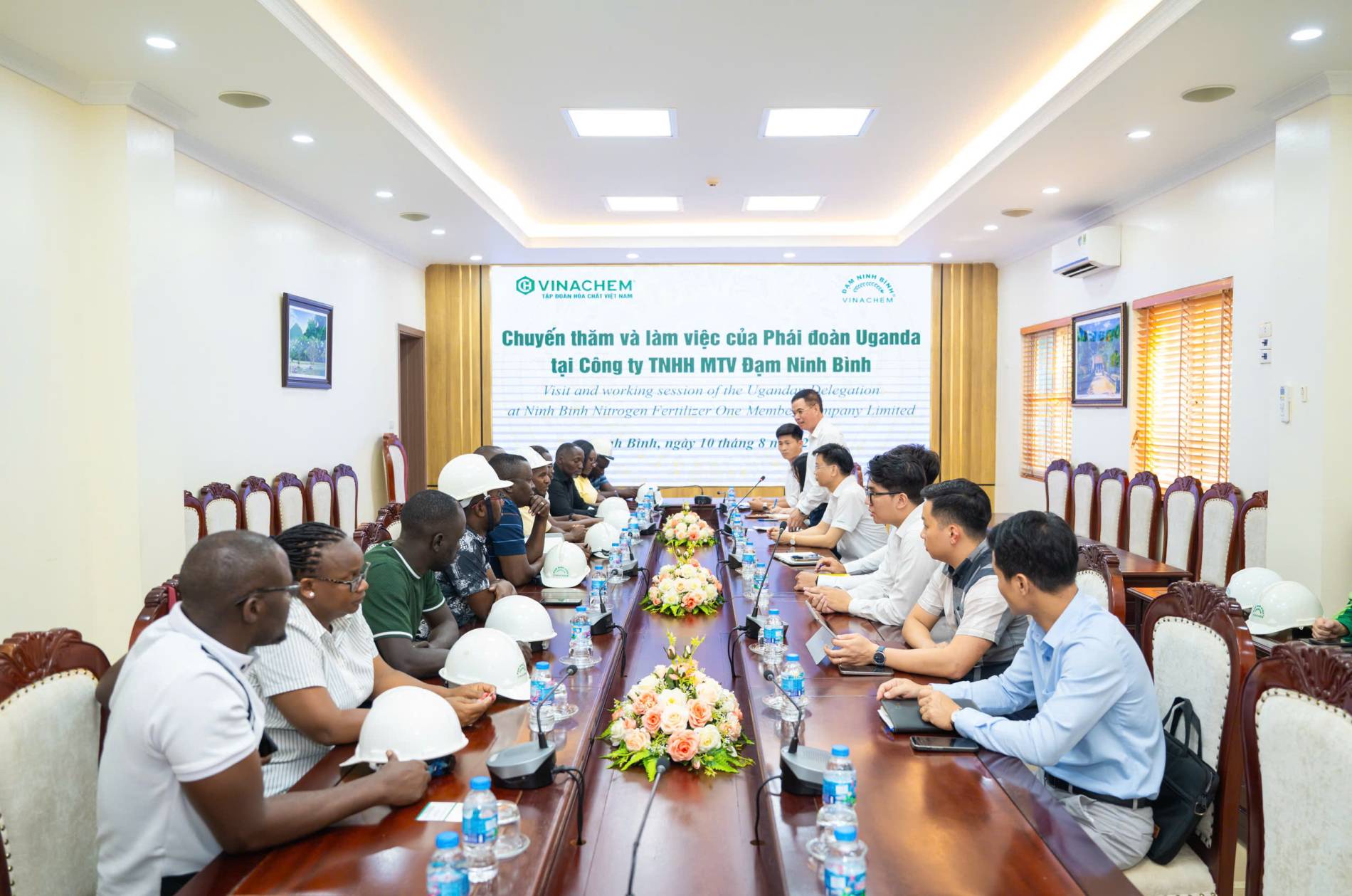 Vinachem tăng cường kết nối với Uganda, mở hướng hợp tác tại thị trường Đông Phi - Ảnh 1