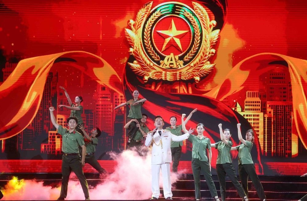 “81 mùa bình yên”- Khúc tráng ca giữa trái tim Hà Nội - Ảnh 4