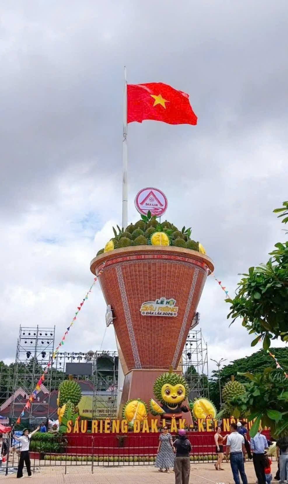 Phía sau cơn sốt “vàng xanh” sầu riêng: Khi sản lượng không còn là thước đo duy nhất - Ảnh 2