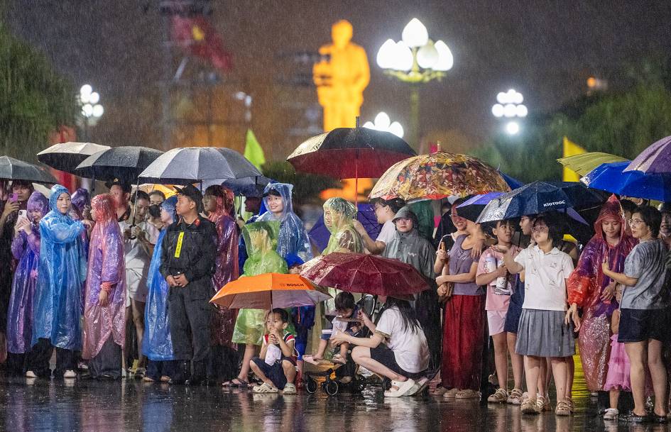 Lễ hội Carnival Nghệ An 2026 rực rỡ sắc màu: Đánh thức tiềm năng kinh tế đêm tại TP. Vinh - Ảnh 7