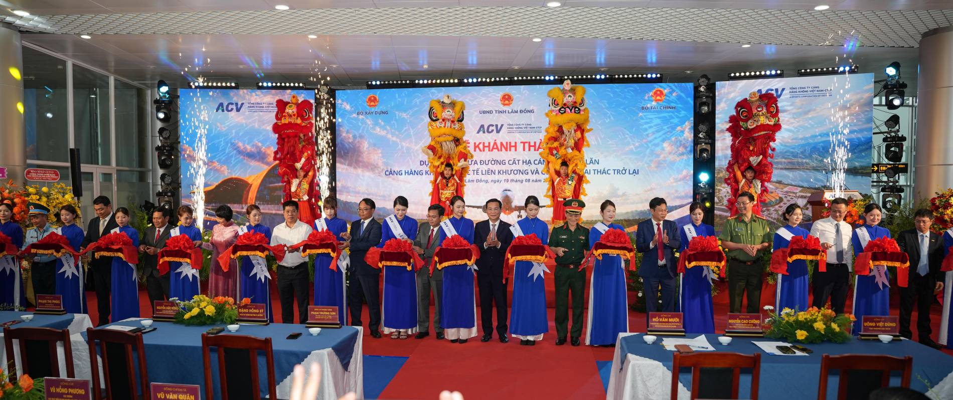 Sân bay Liên Khương chính thức mở cửa trở lại sau 5 tháng nâng cấp - Ảnh 1