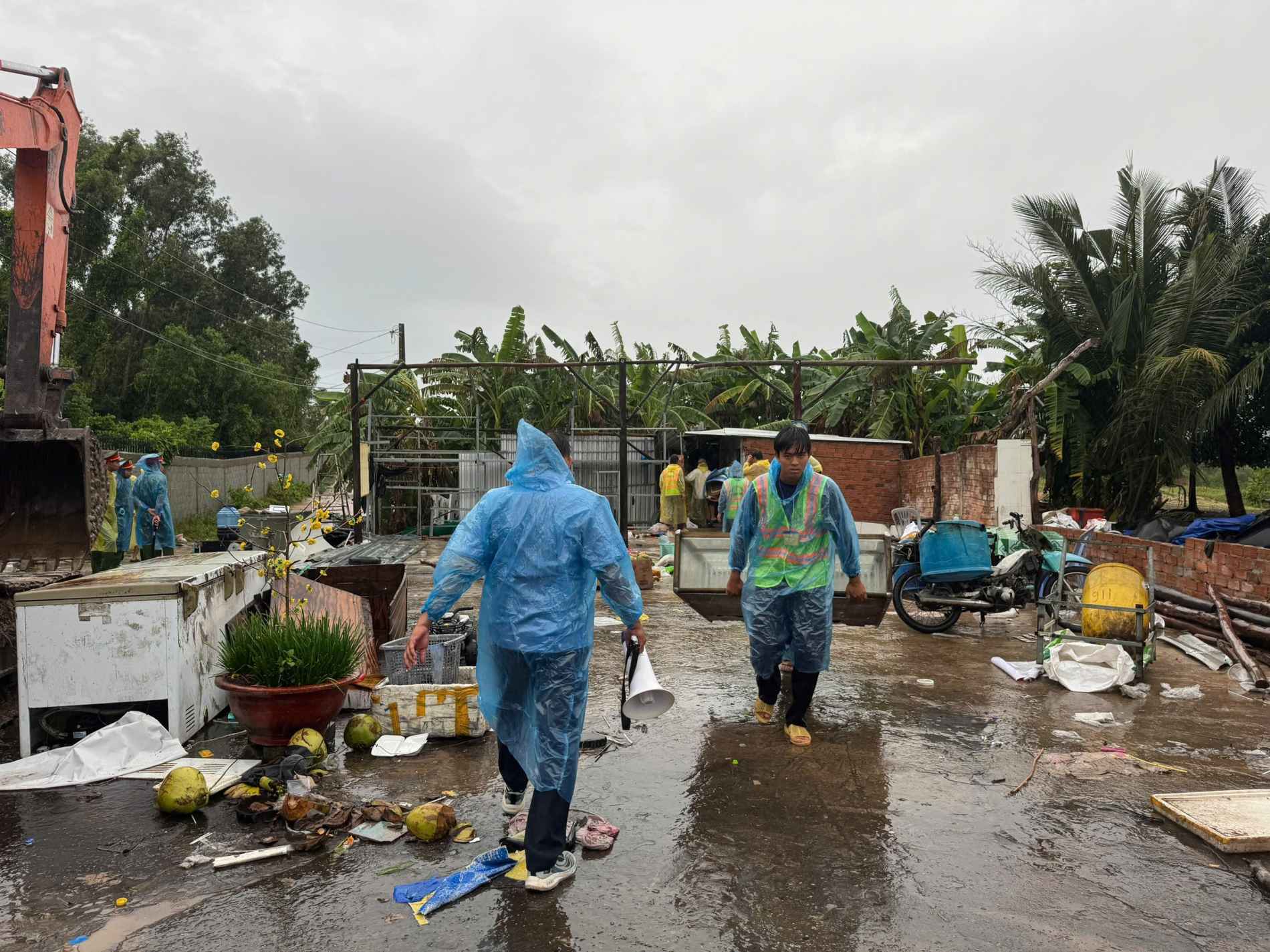 Phú Quốc siết kỷ cương đất đai, không để vi phạm cản trở phát triển bền vững - Ảnh 1