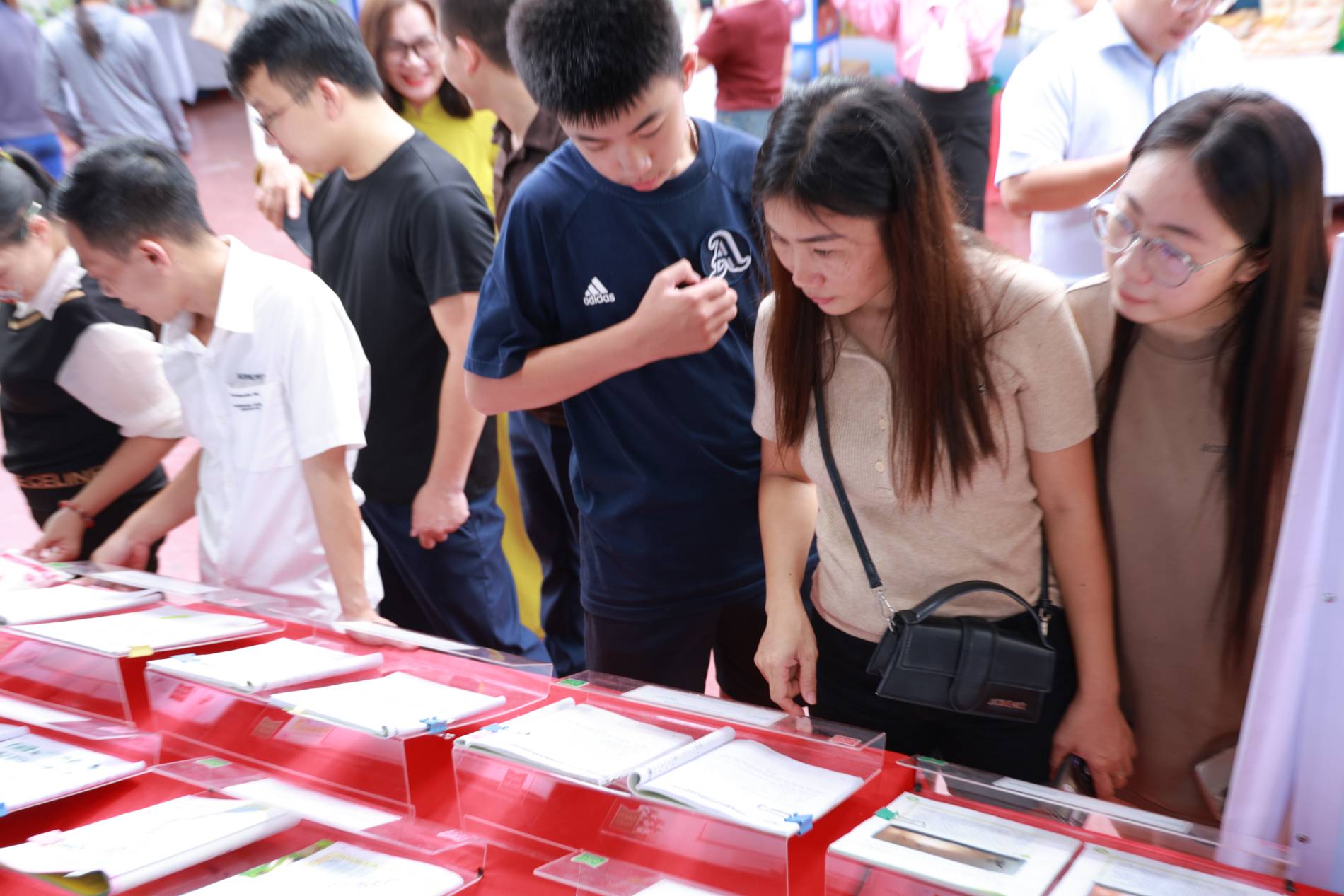 Hà Tĩnh: Trưng bày, nhận diện hàng thật – hàng giả đến hết ngày 26/8/2026 - Ảnh 5