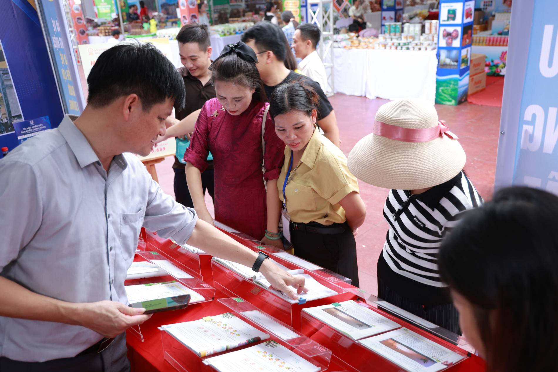 Hà Tĩnh: Trưng bày, nhận diện hàng thật – hàng giả đến hết ngày 26/8/2026 - Ảnh 7