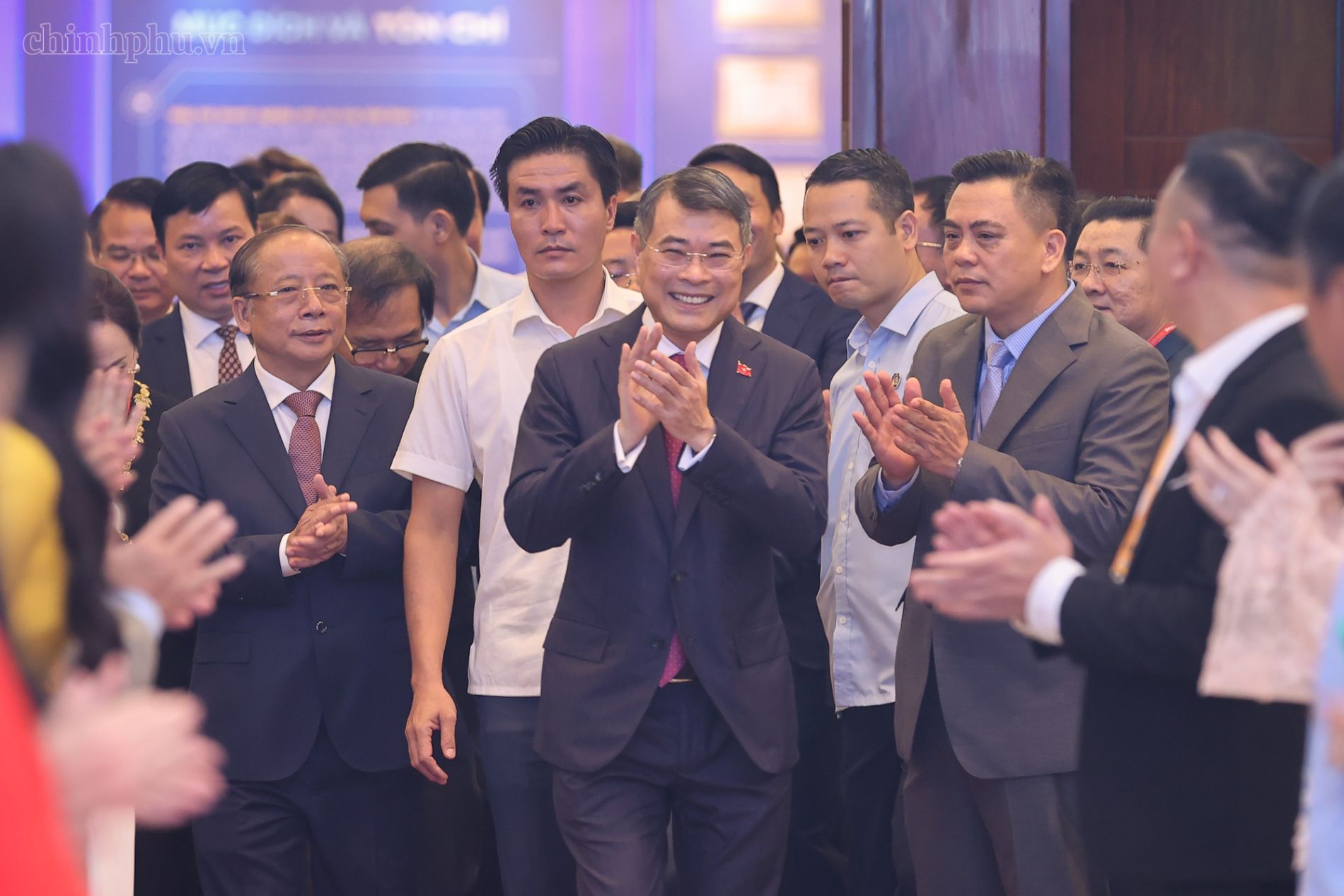 Thủ tướng yêu cầu khơi thông vốn, đất đai cho doanh nghiệp nhỏ và vừa* - Ảnh 1
