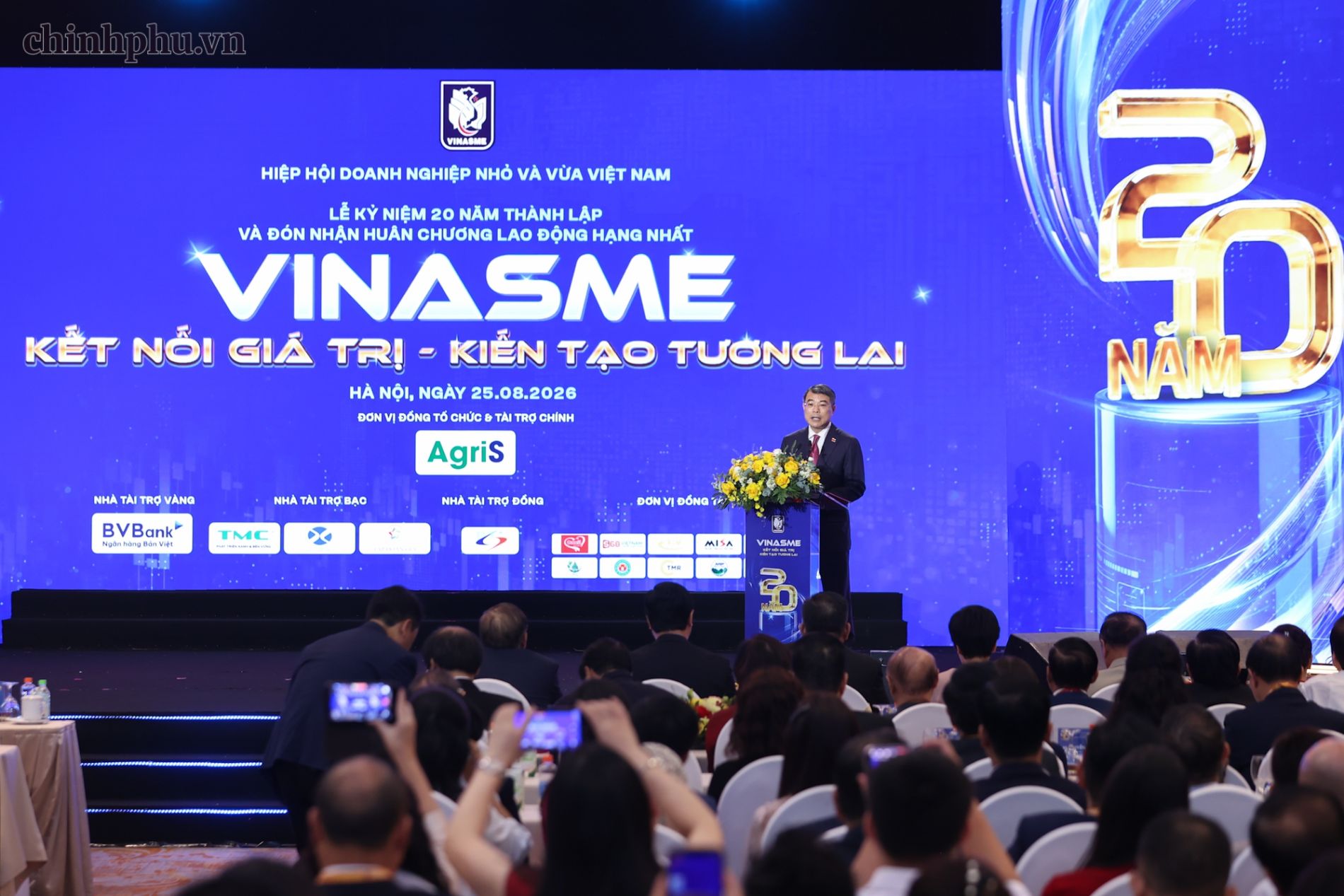 Thủ tướng yêu cầu khơi thông vốn, đất đai cho doanh nghiệp nhỏ và vừa* - Ảnh 6
