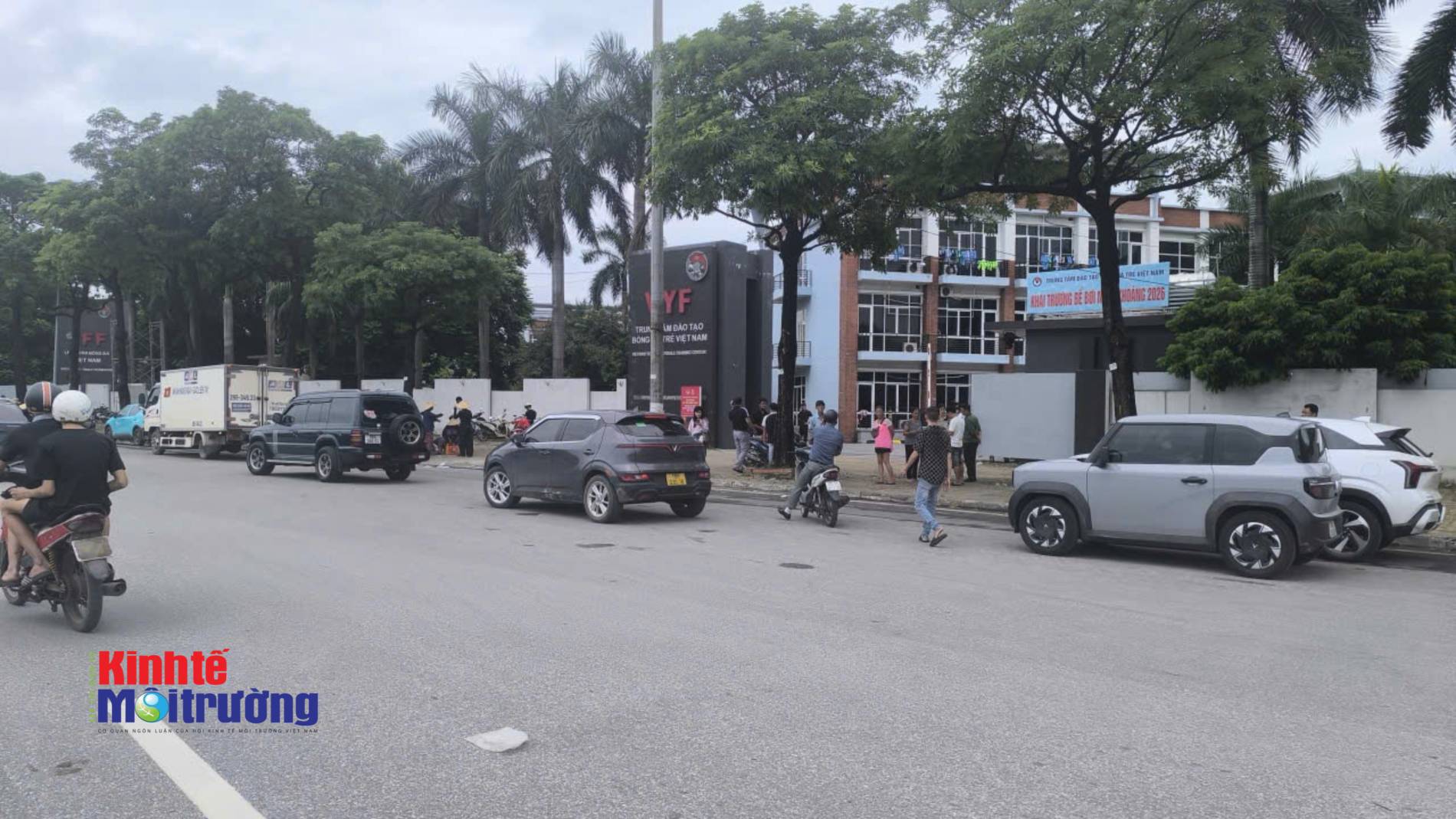 Việt Nam - Thái Lan trước giờ G: Mỹ Đình nóng từng giờ, cảnh báo có mưa cuối trận - Ảnh 4