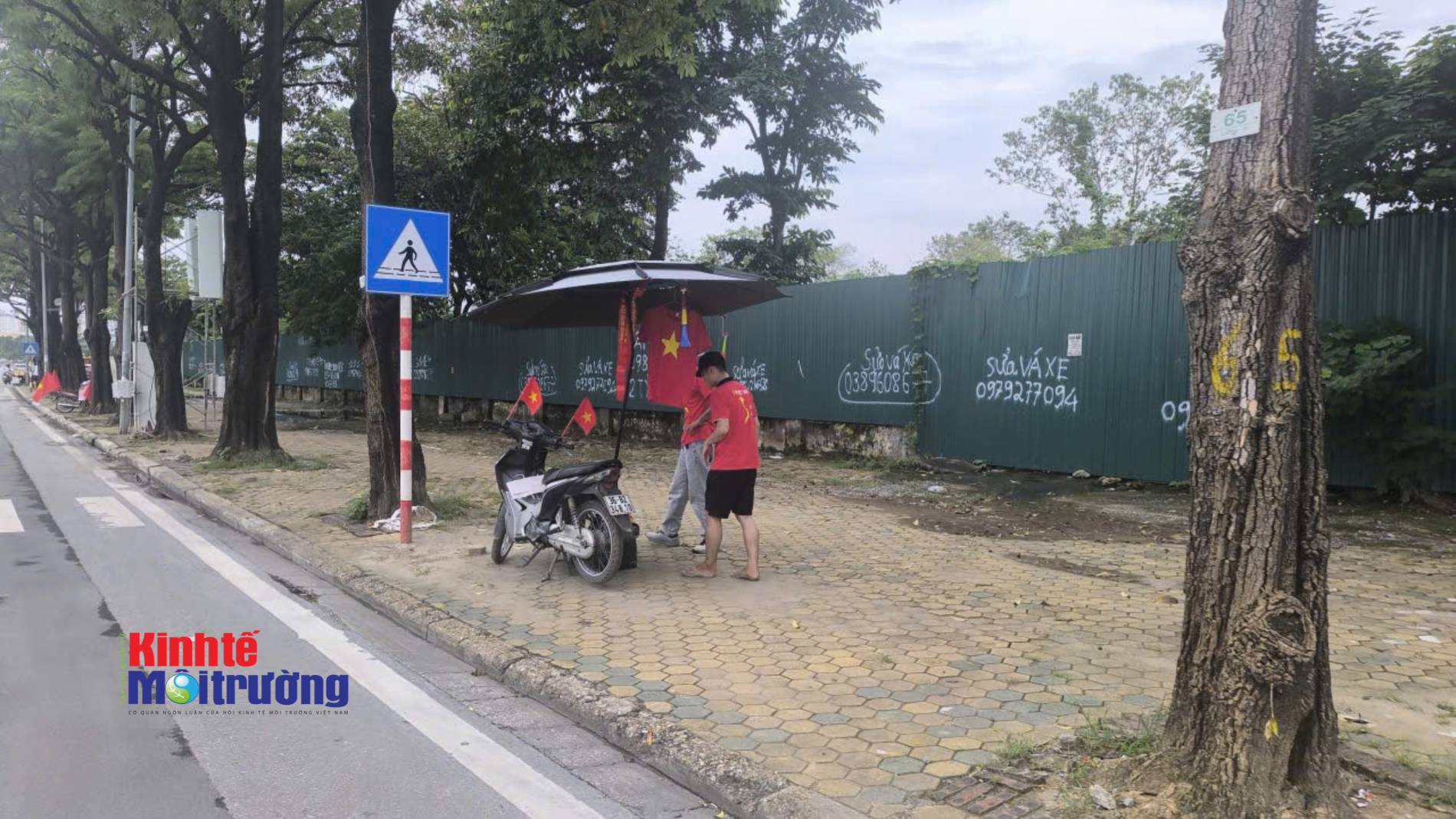 Việt Nam - Thái Lan trước giờ G: Mỹ Đình nóng từng giờ, cảnh báo có mưa cuối trận - Ảnh 7