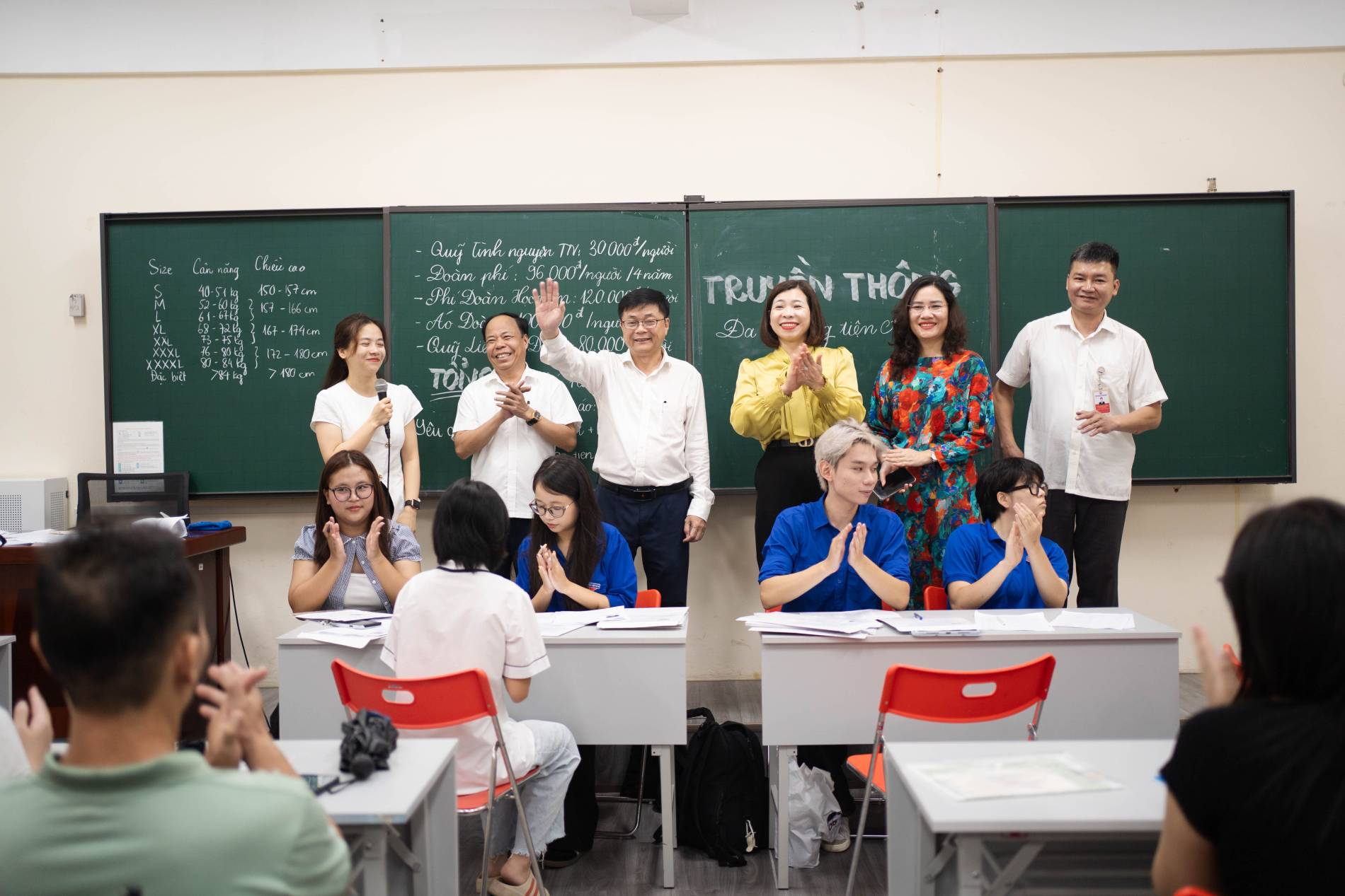 Bùng nổ cảm xúc tại ngày hội tiếp sinh Học viện Báo chí và Tuyên truyền - Ảnh 1