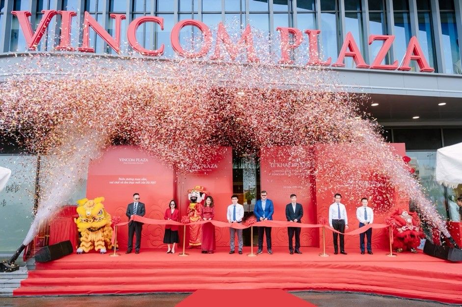 Chính thức khai trương trung tâm thương mại Vincom Plaza Đan Phượng - Ảnh 1