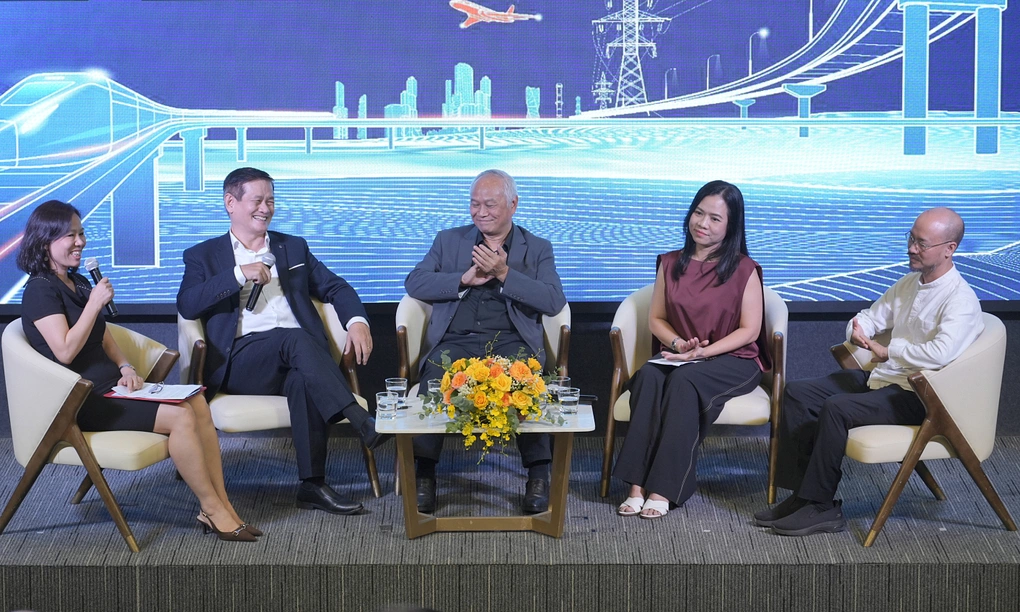 Các chuyên gia tại phiên tọa đàm hôm 28/8, thuộc khuôn khổ VIBE 2026. Ảnh: HAWA