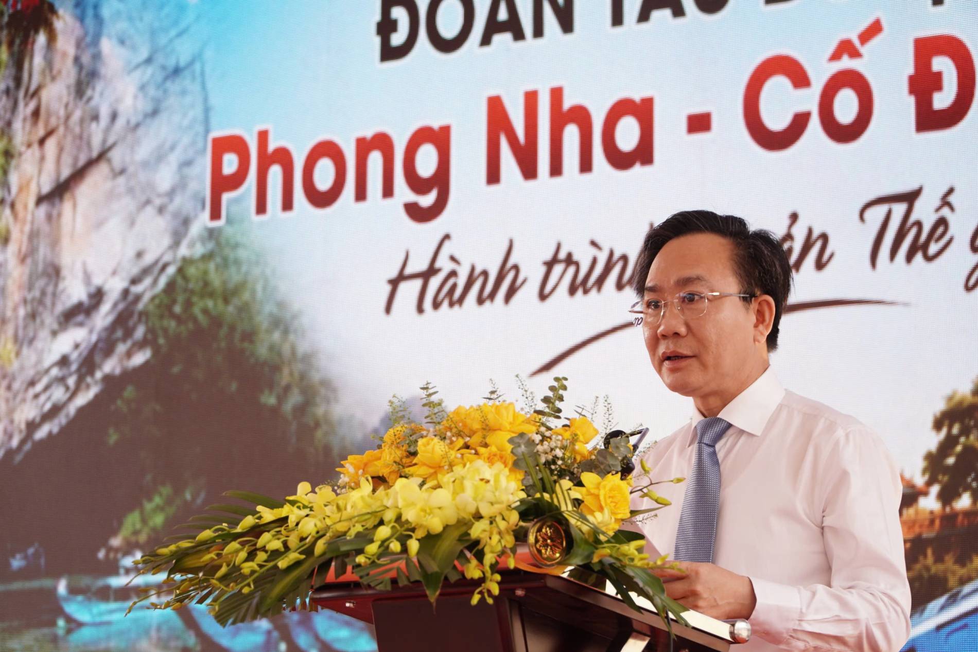 Đoàn tàu du lịch “Phong Nha – Cố đô Huế”: Kết nối hạ tầng xanh, mở rộng không gian kinh tế Di sản miền Trung - Ảnh 5