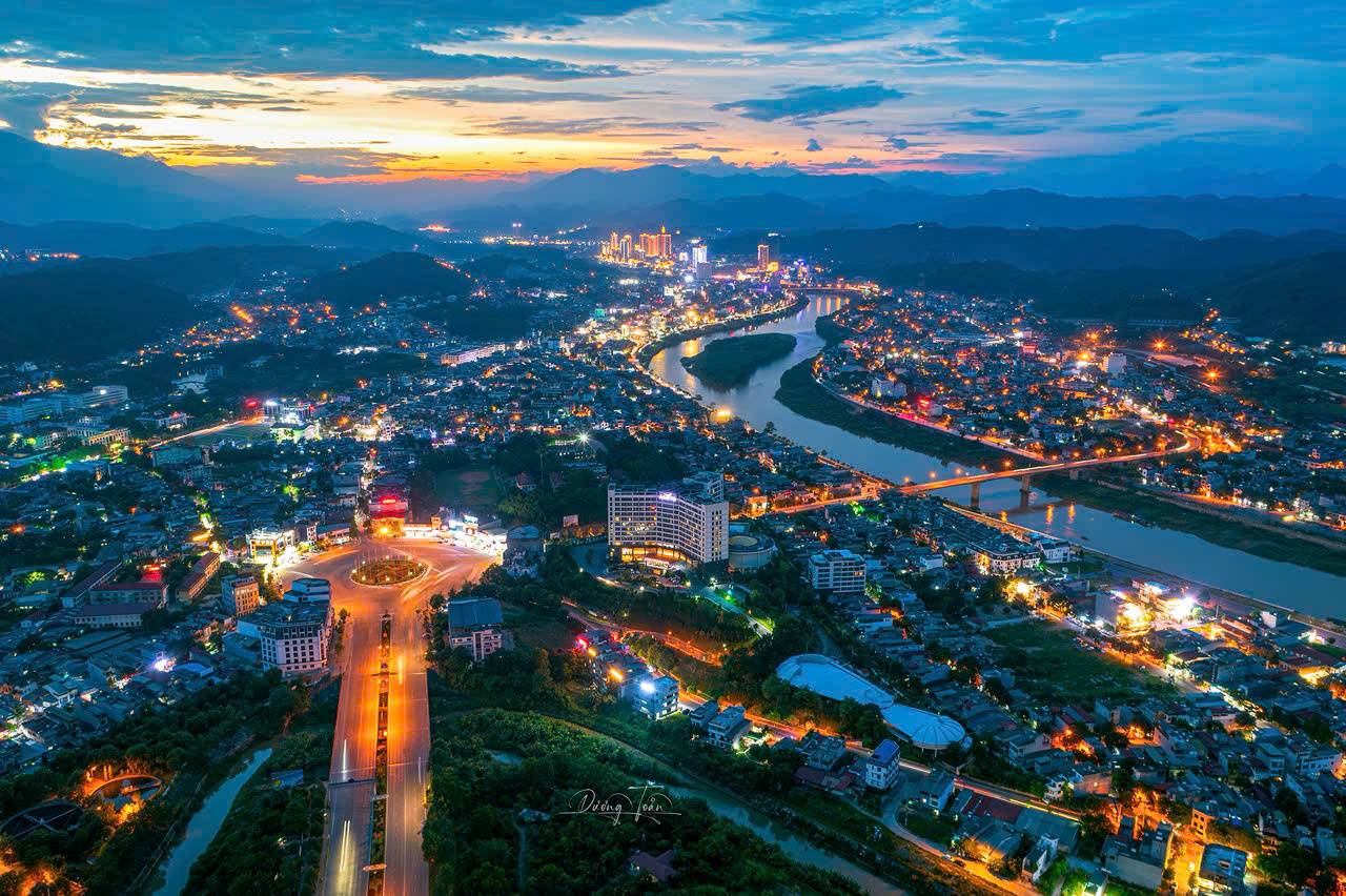 Lào Cai thành lập Quỹ đầu tư mạo hiểm với mức vốn Nhà nước là 300 tỷ đồng - Ảnh 1