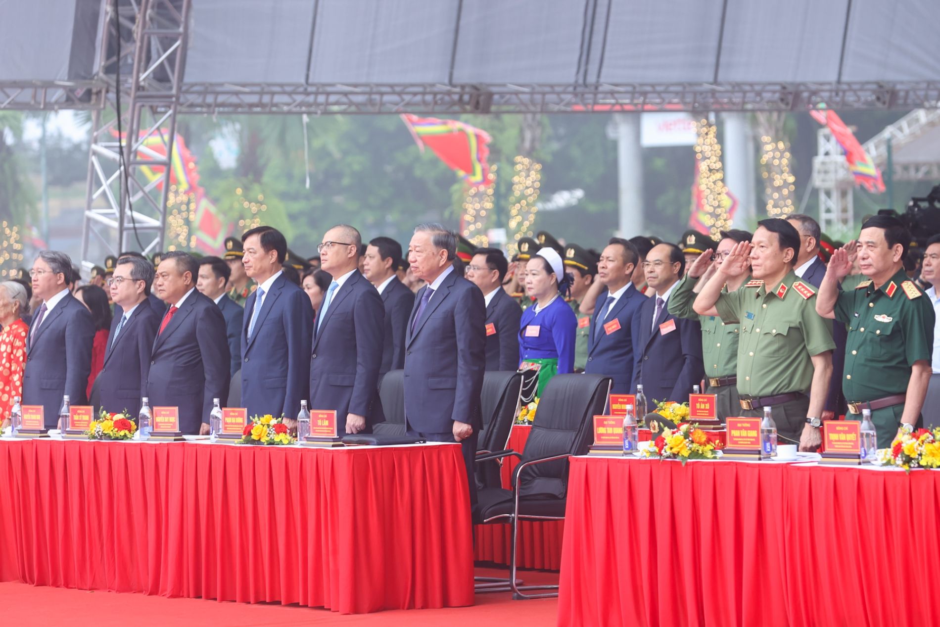 Khánh thành Tượng đài "Bác Hồ với ngày hội non sông" tại Đền Hùng - Ảnh 3