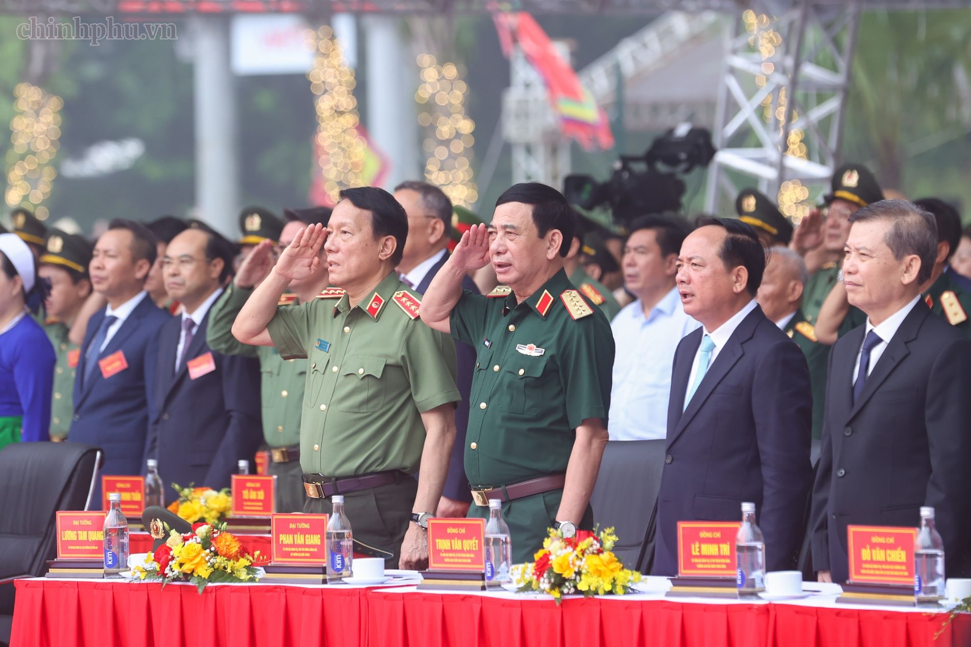 Khánh thành Tượng đài "Bác Hồ với ngày hội non sông" tại Đền Hùng - Ảnh 4