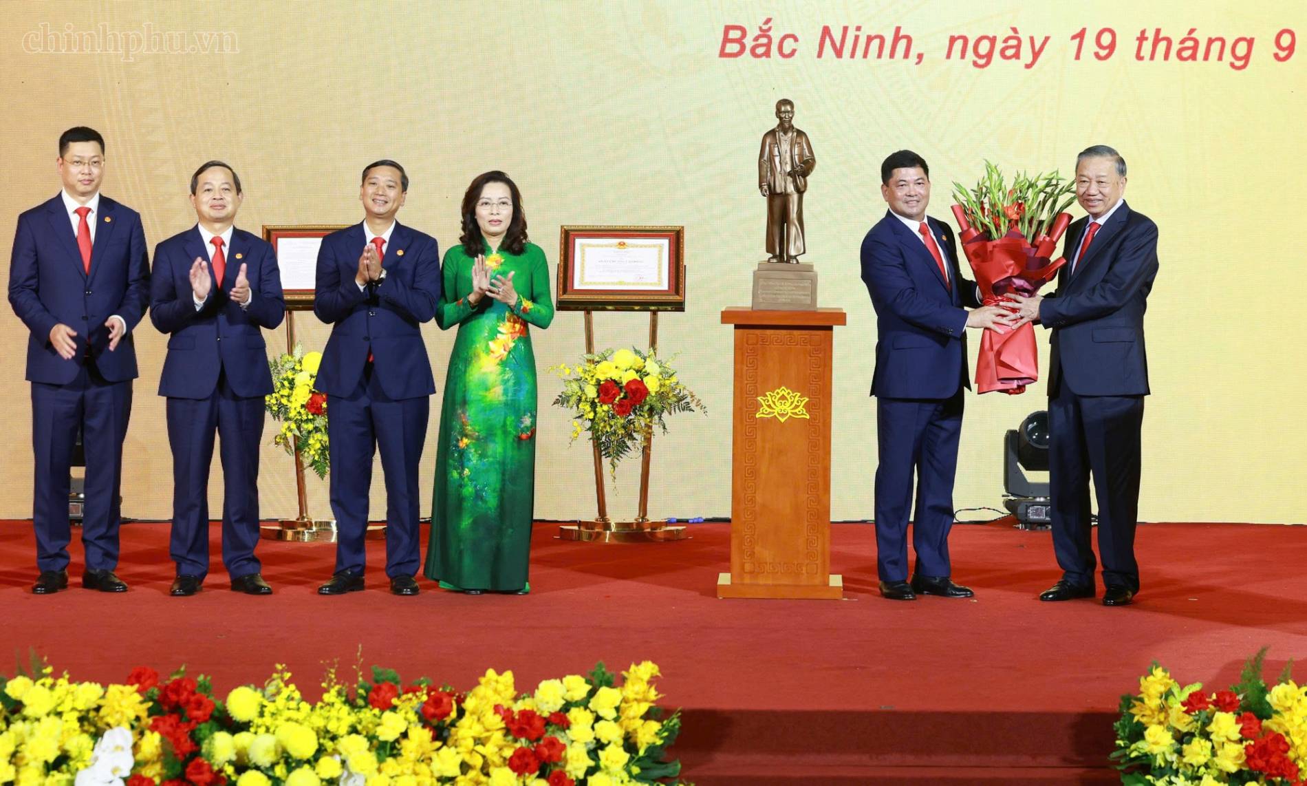 Tổng Bí thư, Chủ tịch nước Tô Lâm: Xây dựng Bắc Ninh trở thành đô thị hiện đại nhưng vẫn đậm đà hồn cốt văn hóa Kinh Bắc - Ảnh 4