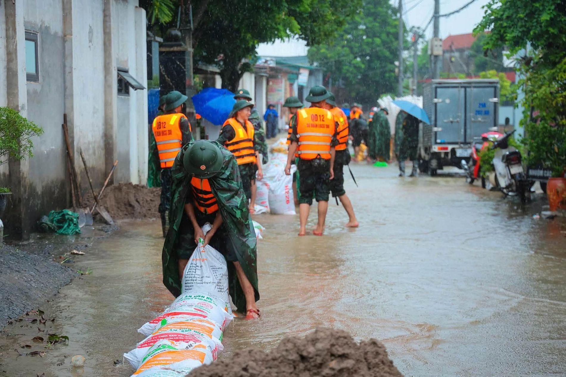 Chống ngập phía Tây Hà Nội: Cần nhìn từ bài toán kinh tế của cả lưu vực - Ảnh 3