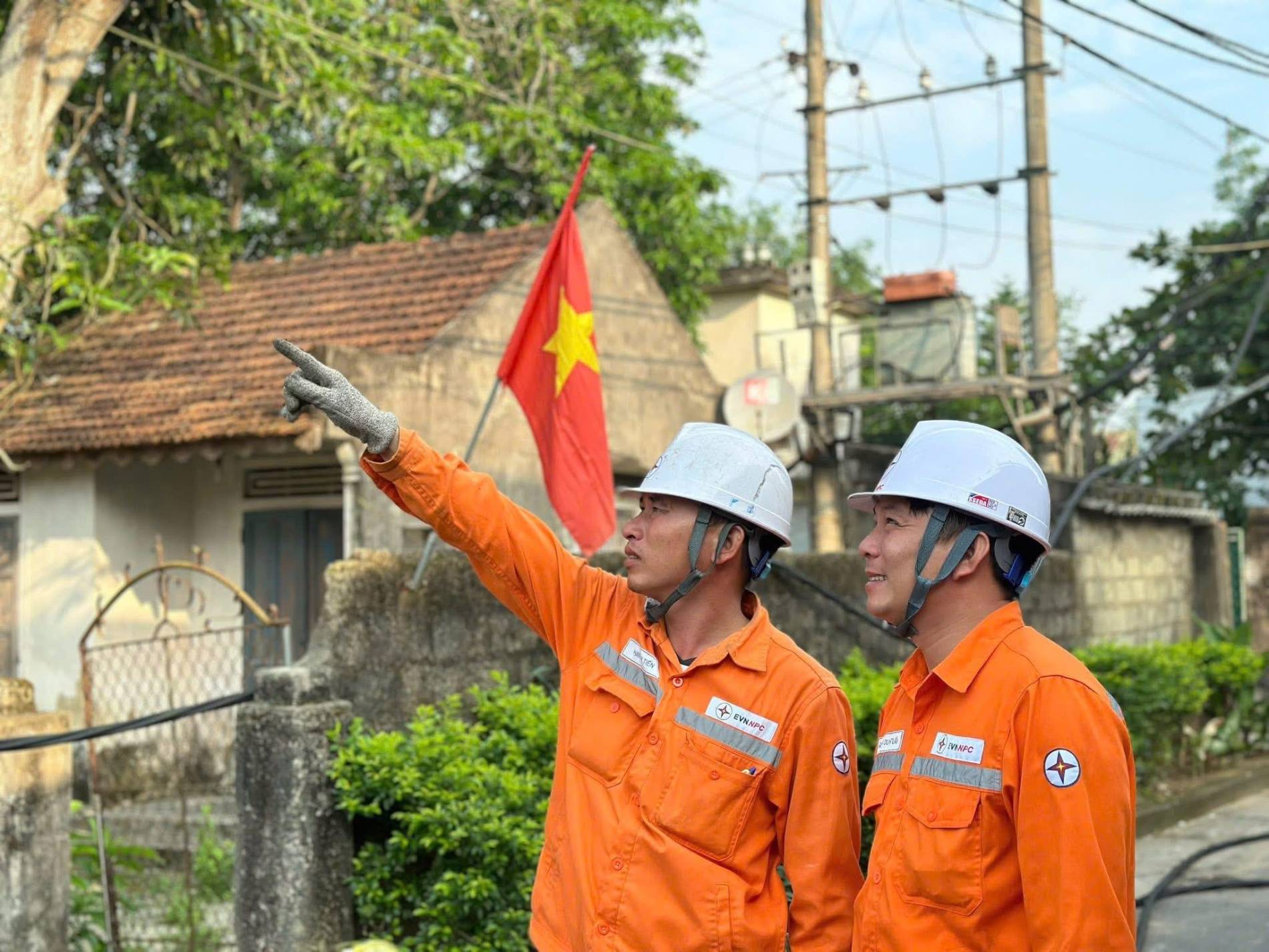 EVNNPC duy trì đà tăng trưởng, tăng tốc bảo đảm cung ứng điện những tháng cuối năm 2026 - Ảnh 1