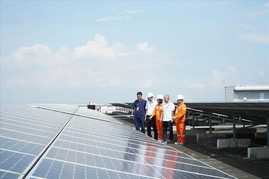 EVNNPC duy trì đà tăng trưởng, tăng tốc bảo đảm cung ứng điện những tháng cuối năm 2026 - Ảnh 2