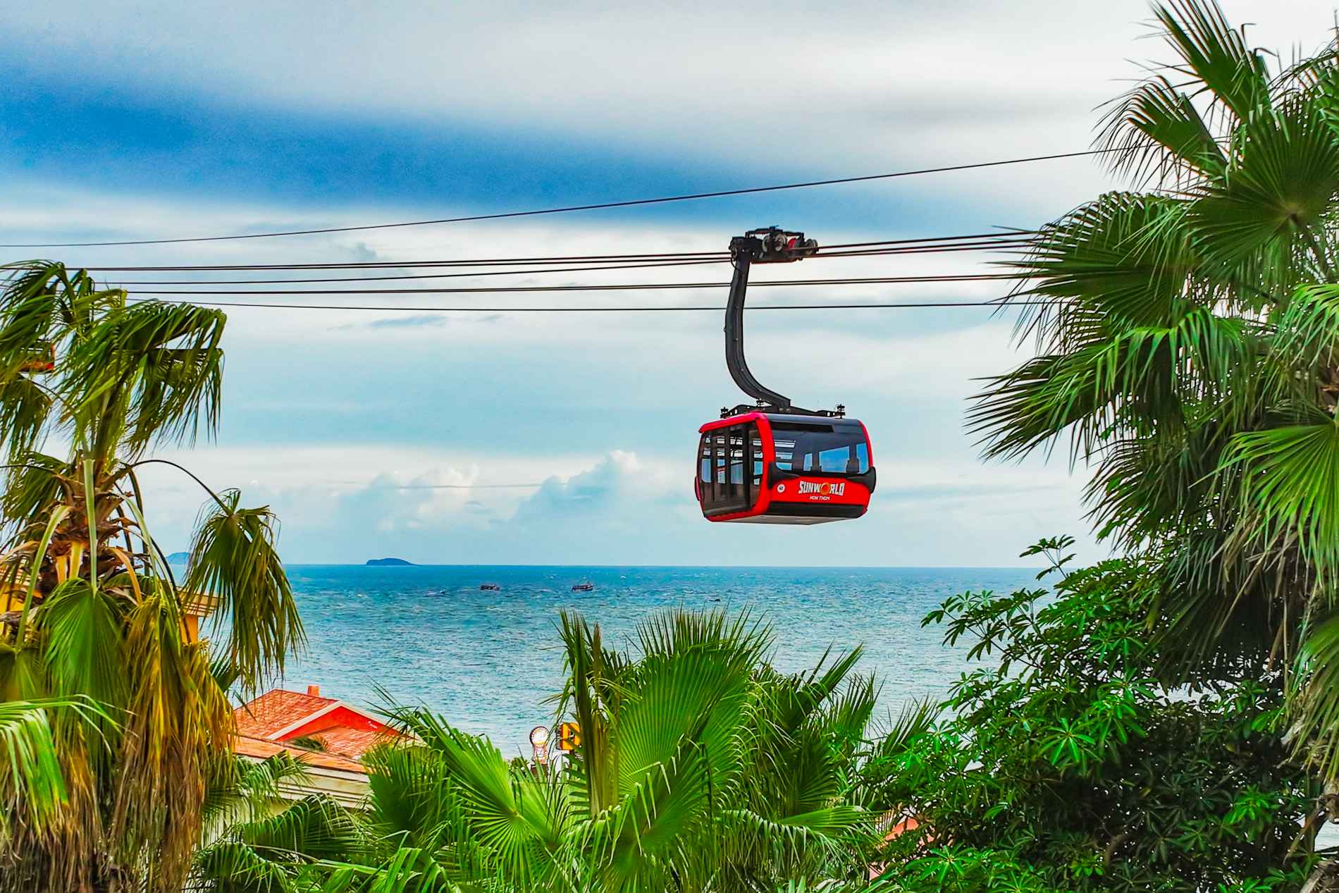 Trung thu ở Nam đảo Phú Quốc: Theo cáp treo ra đảo, đón trăng giữa trời pháo hoa - Ảnh 3