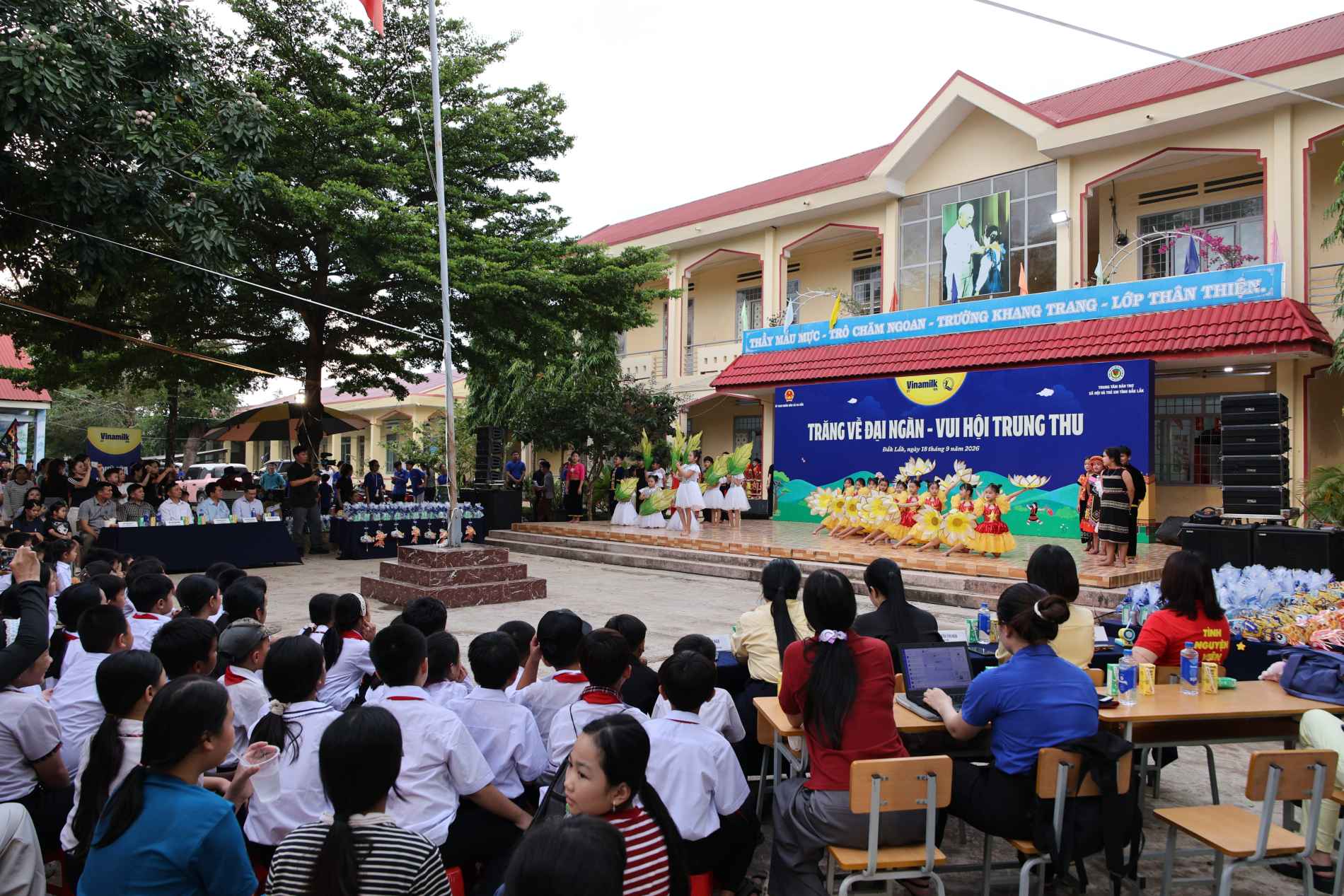 Gần 300.000 sản phẩm dinh dưỡng Vinamilk cùng trẻ em cả nước đón Trung thu - Ảnh 3