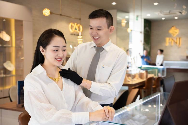 PNJ tiếp tục mở rộng  tệp khách hàng. Ảnh: Minh Trường