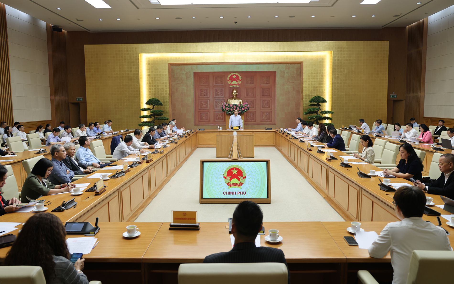 Dấu ấn Chính phủ tuần qua: Bản lĩnh kiến tạo, hành động và phục vụ - Ảnh 4