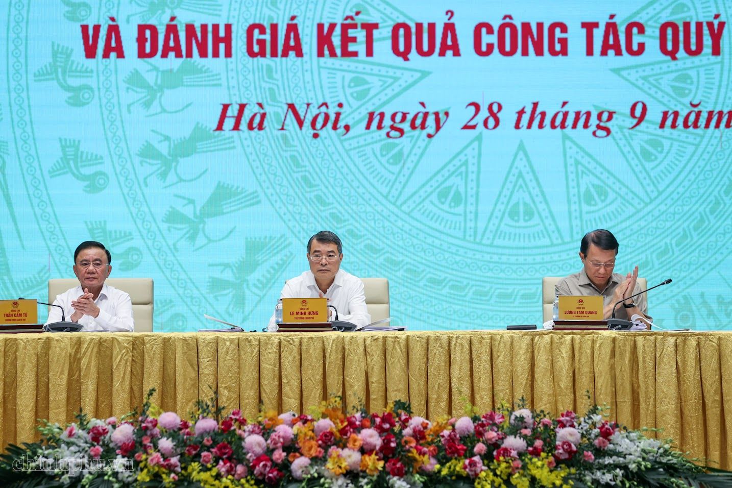 Thủ tướng: Khoa học công nghệ phải trở thành động lực chủ yếu, trực tiếp, đo đếm được bằng kết quả tăng trưởng - Ảnh 1