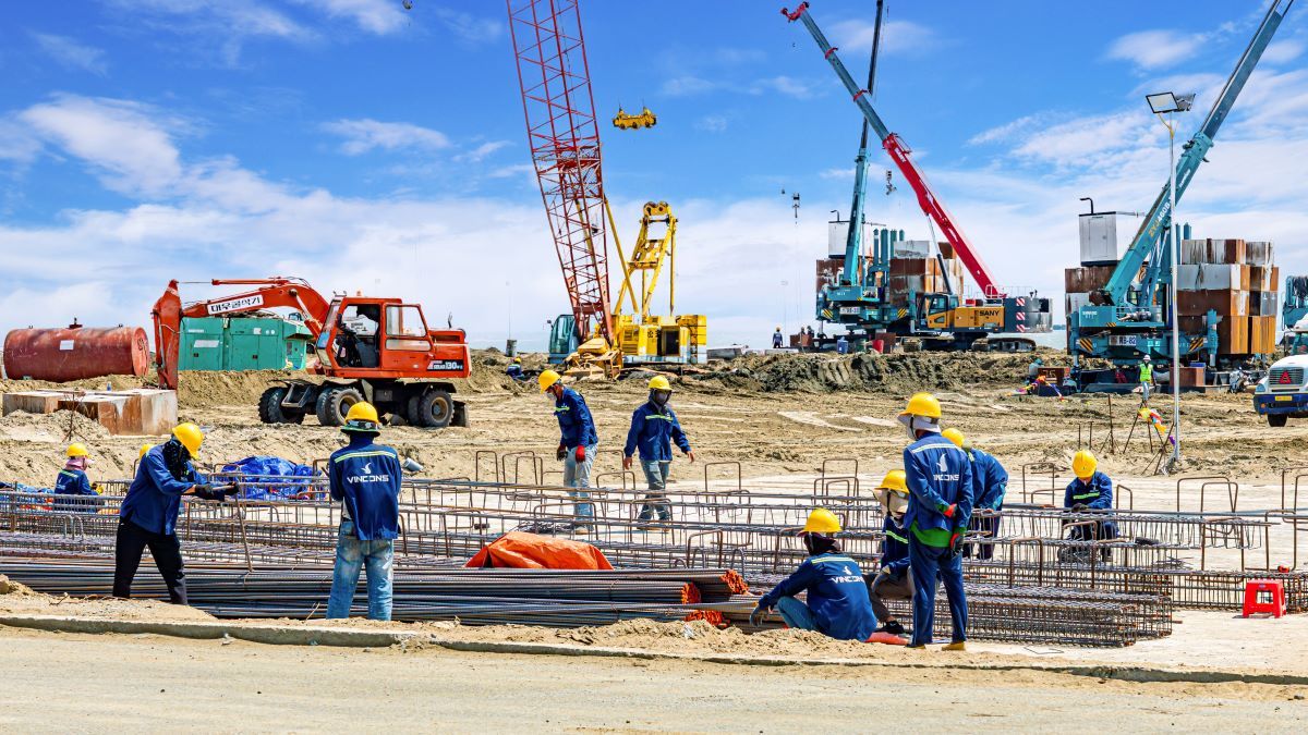 Giải mã “Thánh Gióng” ngành xây dựng: Chỉ hơn một năm đã thần tốc tuyển dụng hơn 100.000 nhân sự cơ hữu - Ảnh 1