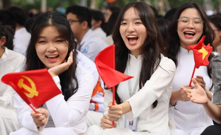 Hơn 23 triệu học sinh chào năm học mới dưới nắng thu rực rỡ - Ảnh 2