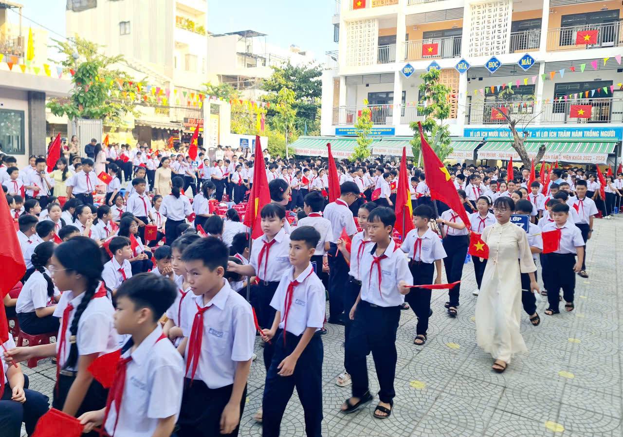 Đà Nẵng: THCS Nguyễn Văn Cừ: Chung một mái trường, mở lối tương lai - Ảnh 2