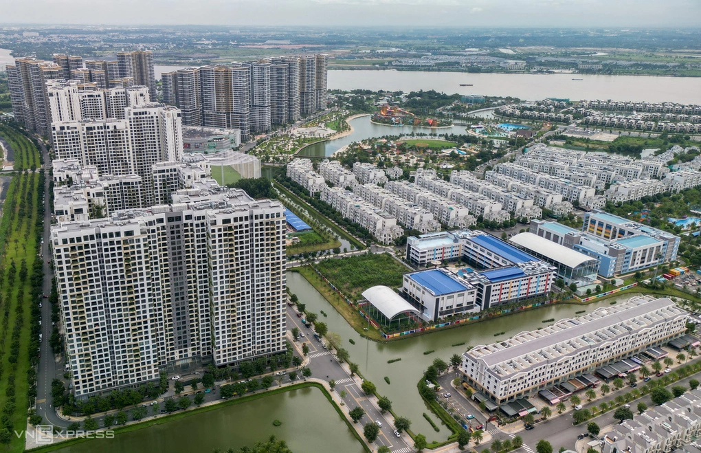 Bất động sản khu Đông TP HCM với các dự án chung cư, đất nền, nhà phố. Ảnh: Quỳnh Trần